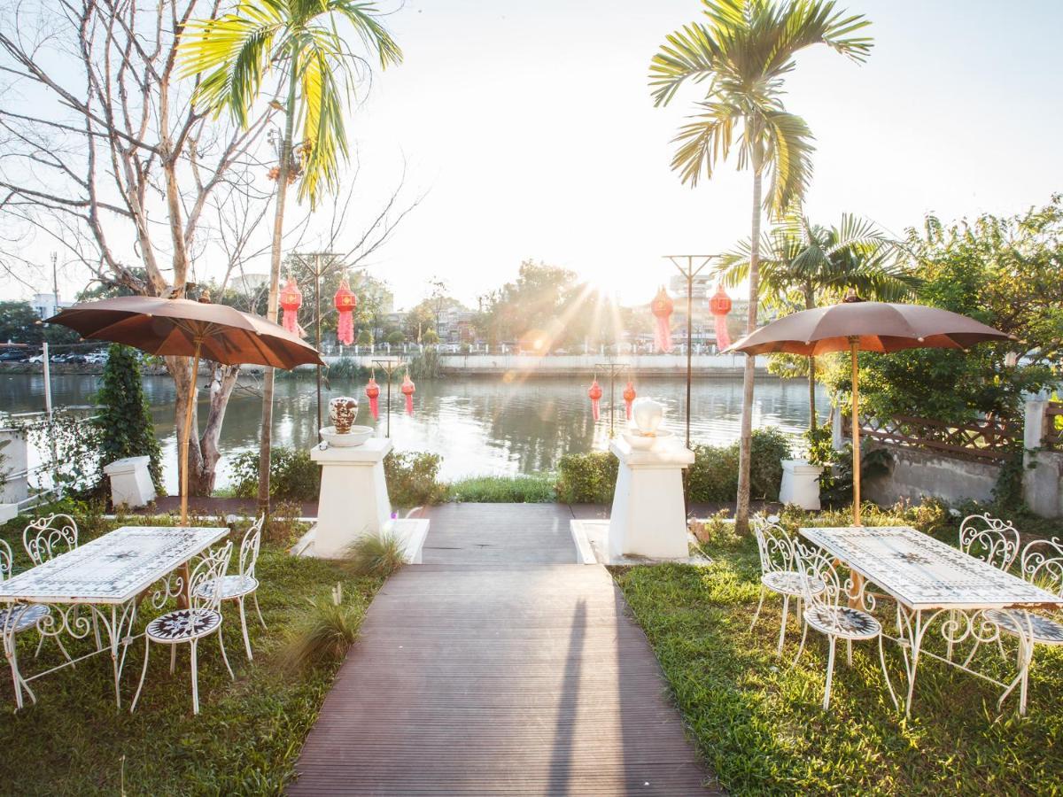 B2 Riverside Colonial Hotel Chiang Mai Exteriör bild